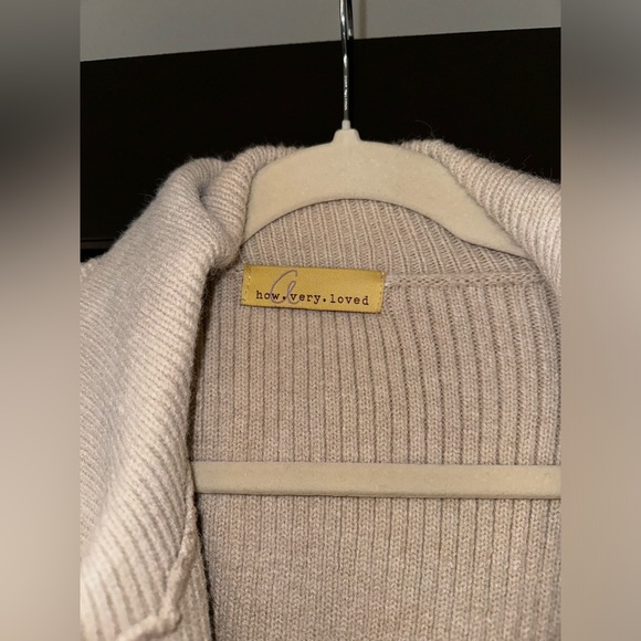 Women’s Jacket - Picture 4 of 12